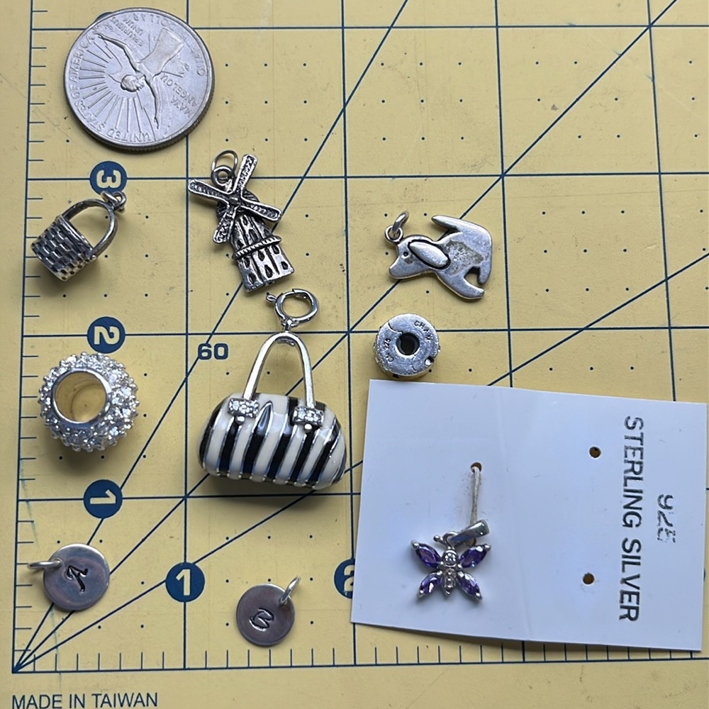 Lot of tested sterling silver charms ready to add to your charm bracelet resale - Picture 11 of 13